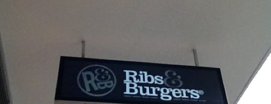 Ribs & Burgers is one of Tempat yang Disukai Otavio.