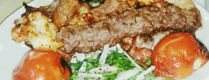Onur Közde Piliç Restaurant is one of Sevgi'nin Beğendiği Mekanlar.