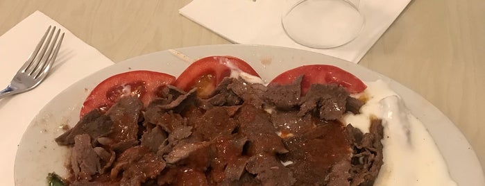 Kebapçı İskender | İskender İskenderoğlu ve Evlatları is one of Lugares favoritos de Adilos.