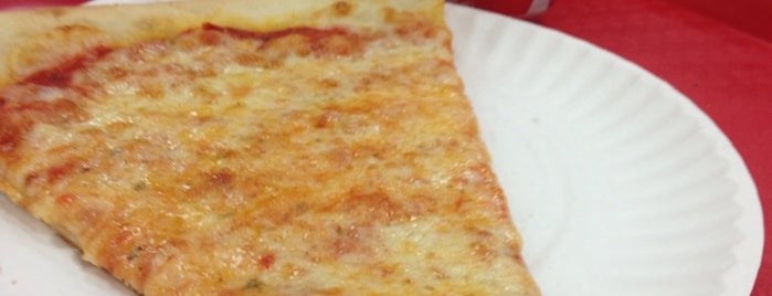 Pino's La Forchetta is one of Pizza crawl.