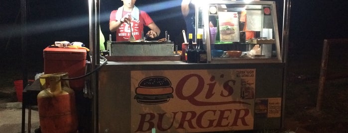 Qis Burger Taman Permai Kajang is one of Fast Food Places.