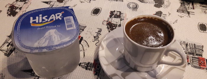 zergil cafe is one of Tempat yang Disimpan Gül.