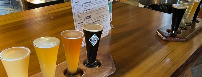 2 Way Brewing Company is one of A Weekend in Beacon.
