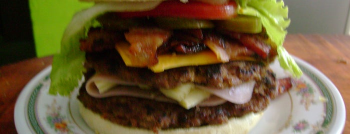 Brutal Burger is one of 4 COMIDA AGUASCALIENTES.