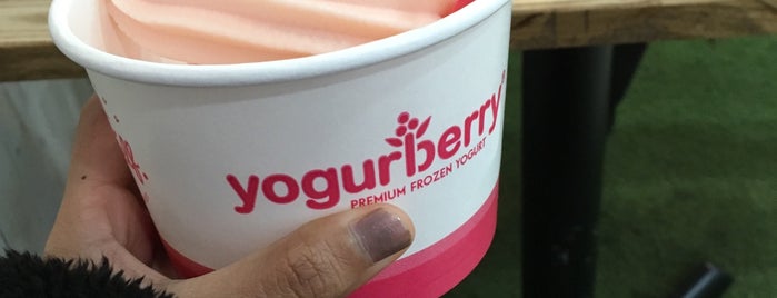 YogurBerry is one of Eating in Sydney.