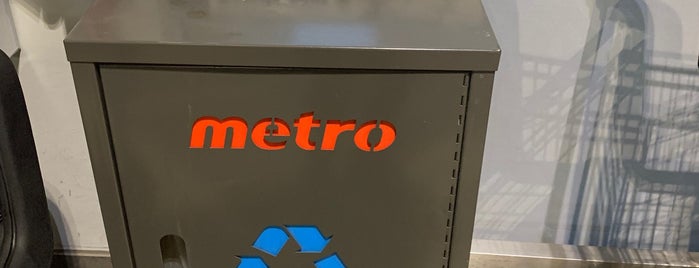 Metro is one of Orte, die Stephanie gefallen.