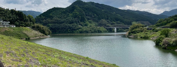 藤波ダム is one of ダムカードを配布しているダム（西日本編）.