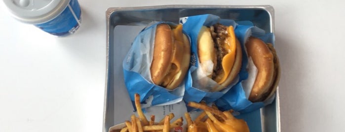 Elevation Burger SC is one of سحرو_Doha.