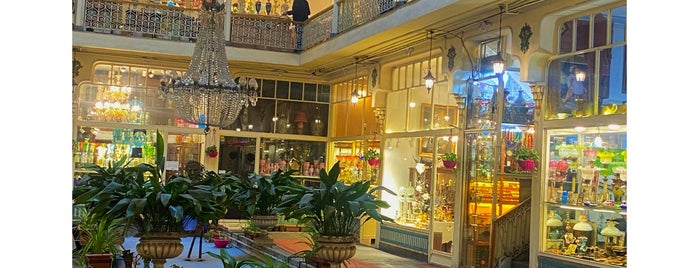 Manouchehri Bazaar | بازار منوچهری is one of Tehran.