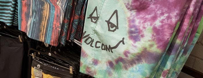 Volcom Shop Kuta Square is one of Shopping.