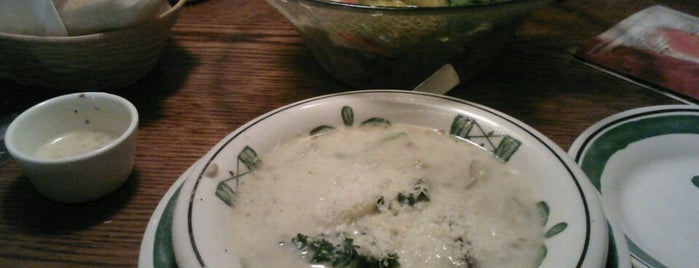 Olive Garden is one of Alejandroさんのお気に入りスポット.