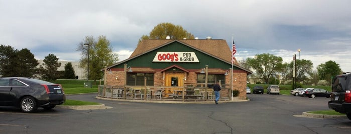 Goog's Pub & Grub is one of Tempat yang Disimpan Lizzie.