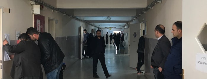 Şenel Sabri Turan Orta Okulu is one of Kenan'ın Beğendiği Mekanlar.