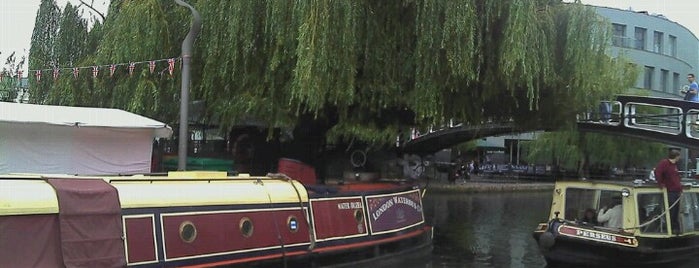 Canal Boat is one of Locais salvos de Queen.