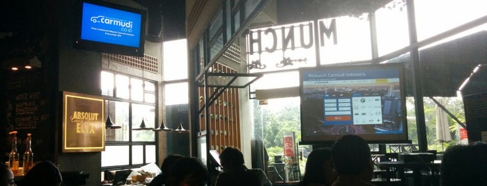 MUNCHIES Dine & Bar is one of Fine restaurants around Jakarta.