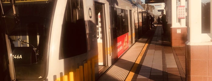 Metro Rail - Willow Street Station (A) is one of Transit: LA Metro Rail 🚆.