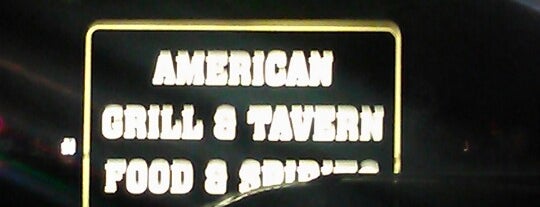 Bennigan's Grill & Tavern is one of Orte, die Corey gefallen.