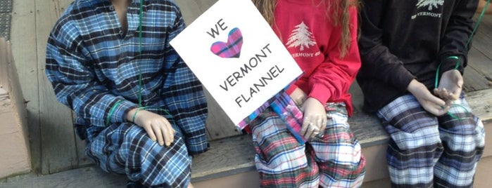 Flannel Store is one of Woodstock.
