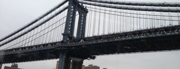 Ponte de Manhattan is one of New York.