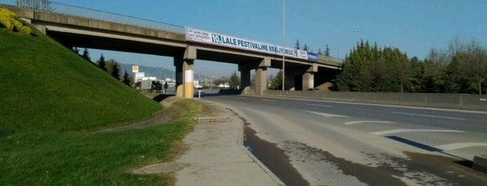 Yeniköy Köprüsü is one of Ahmet'in Beğendiği Mekanlar.