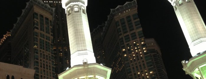 Makkah Clock Royal Tower - A Fairmont Hotel is one of Lugares favoritos de Mazlan.