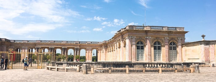 Grand Trianon is one of TMP.