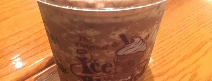 The Coffee Bean & Tea Leaf is one of Best Cafe and Restaurant.
