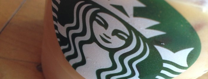 Starbucks is one of Lieux qui ont plu à Alejandro.