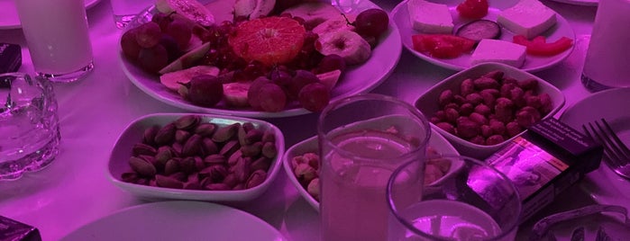 Türkü Diyarı Rich Kafe is one of mersin.