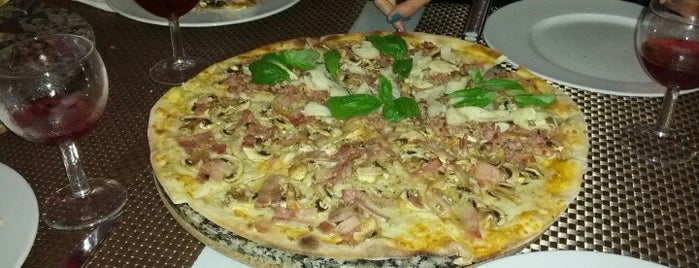 Divinos Prazeres is one of The Best Pizzas in Lisbon.