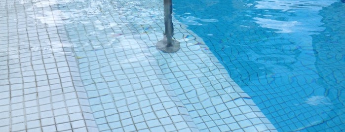 piscina do melhor lugar do mundo is one of Lugar legal.