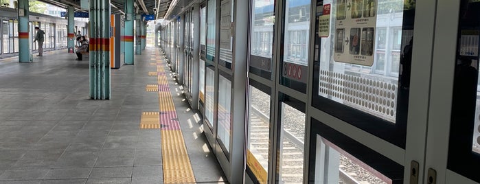 개봉역 is one of 서울 지하철 1호선 (Seoul Subway Line 1).