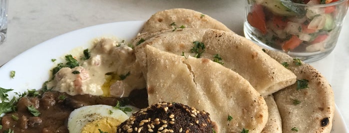 Maha's Fine Egyptian Cuisine is one of สถานที่ที่ Kyo ถูกใจ.