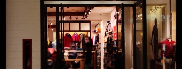 American Eagle Store is one of Melissaさんのお気に入りスポット.