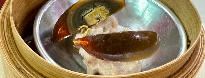 Chokdee Dimsum is one of Must-visit Food in Chatuchak.