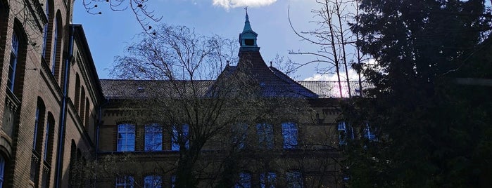 Anna-Seghers-Schule is one of Berlin.