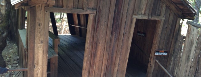 The Oregon Vortex / House of Mystery is one of Ghost Adventures Locations.