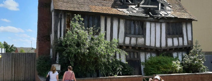 The Potters' Cottage is one of The Making of Harry Potter Studio Tour.