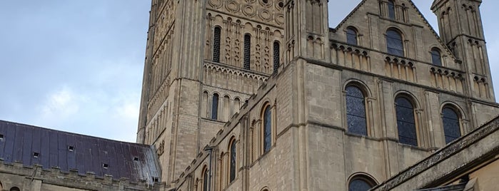 Norwich Cathedral is one of Locais curtidos por Carl.