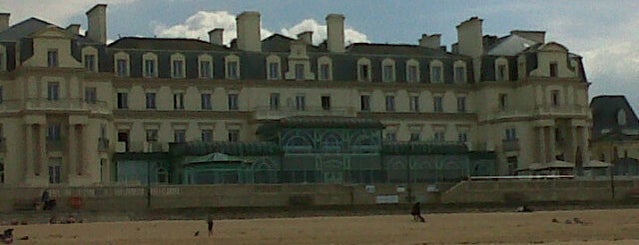 Grand Hôtel des Thermes is one of Mujdat 님이 저장한 장소.