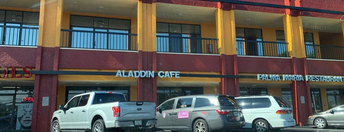 Aladdin's Café is one of Tempat yang Disukai Rhodé Amira.