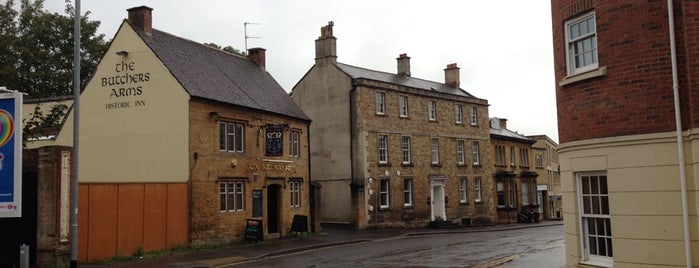 Butchers Arms is one of Pubs.