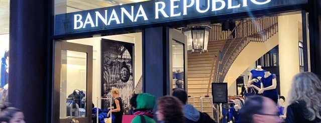 Banana Republic is one of Simone’s Liked Places.