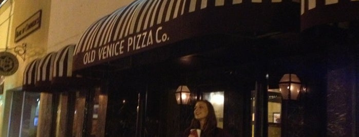 Old Venice Pizza Company is one of Orte, die Ryan gefallen.