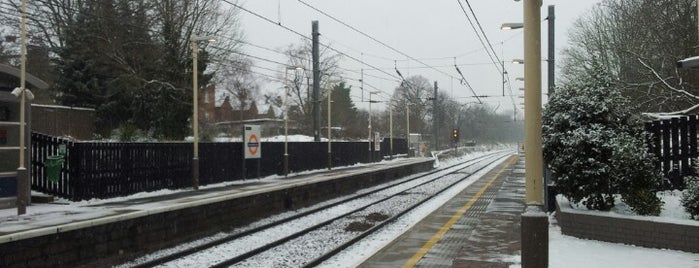 Brondesbury Park Railway Station (BSP) is one of Lieux qui ont plu à Phil.