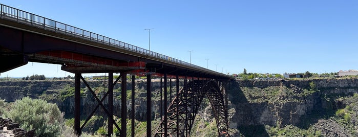 Perrine Bridge is one of Awesome sounding places other people go.