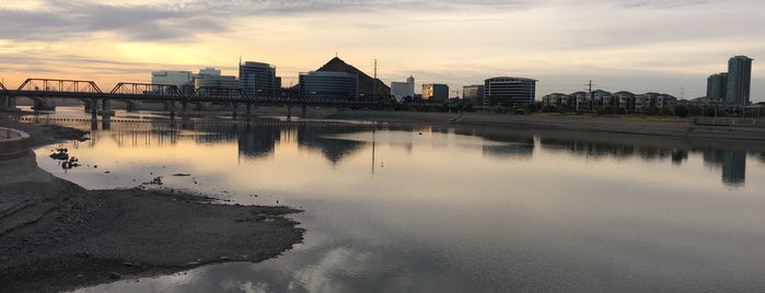 Tempe Town Lake is one of United States.