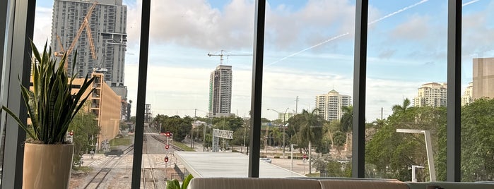 Brightline Fort Lauderdale is one of Lieux qui ont plu à Marlon.