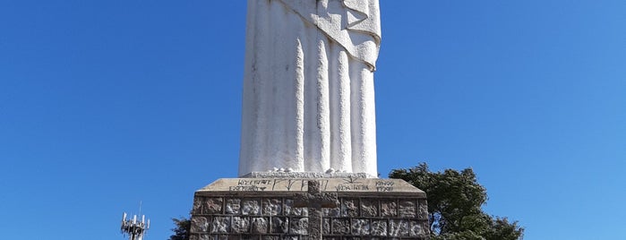 Cristo Redentor de São José do Rio Pardo is one of São Paulo.