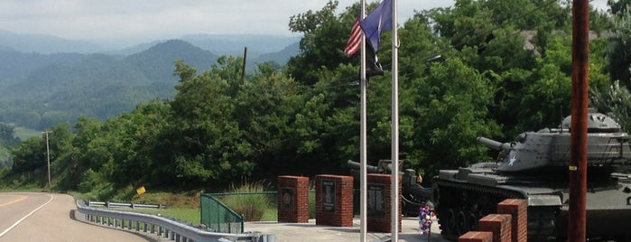 Scott County Veterans Memorial is one of Places to go to.